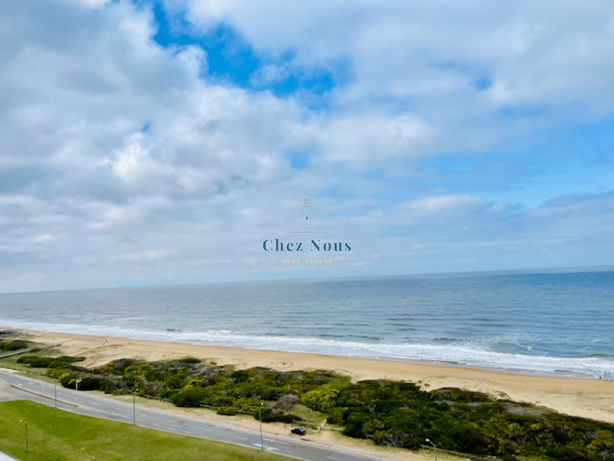 Apartamento ID.1088 - Alquiler temporario de Apartamento de 2 Dormitorios más Dependencia en Torre Le Parc, Playa Brava