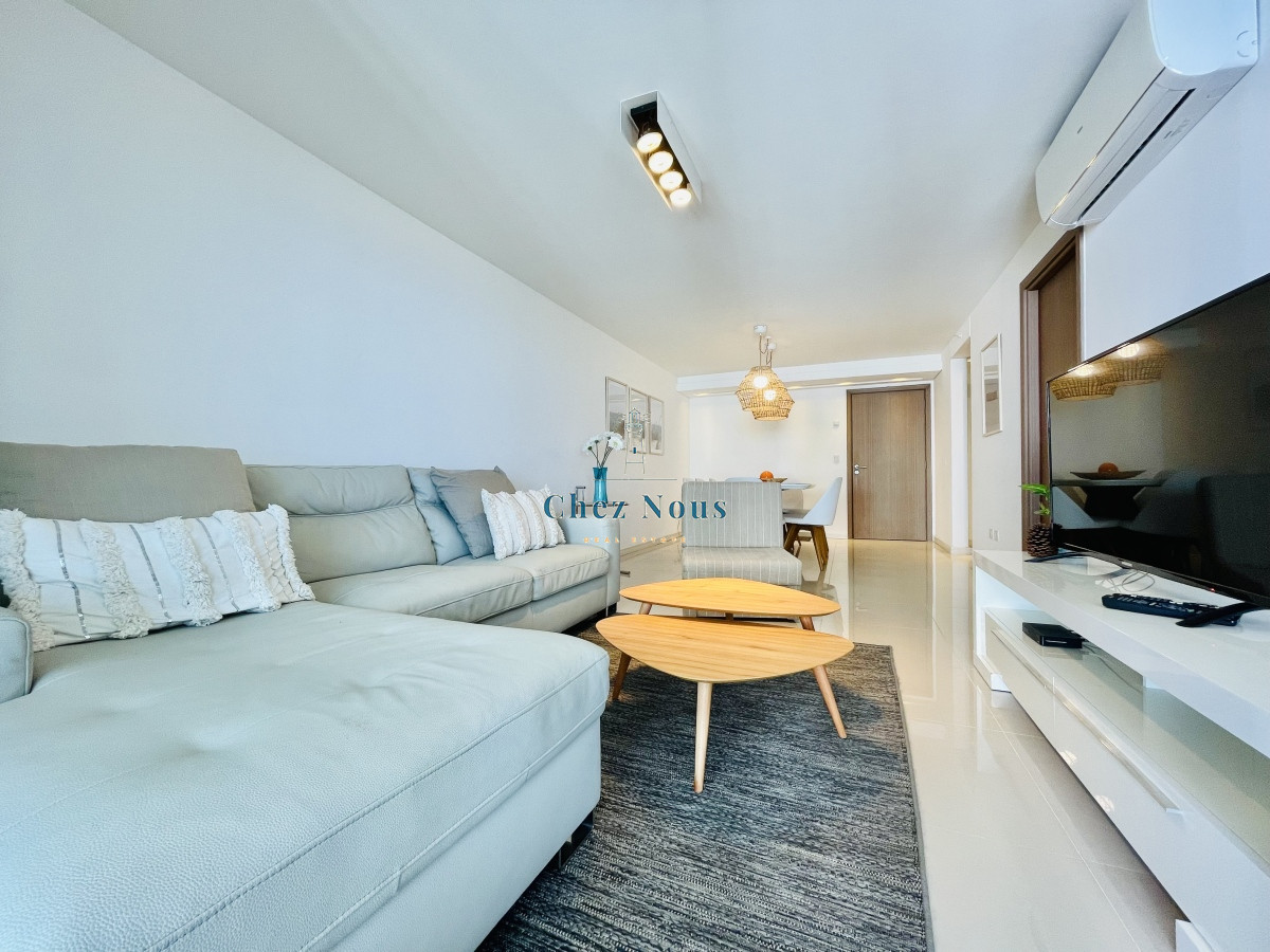 Apartamento ID.928 - Apartamento con Vista al Mar de 3 Dormitorios y Dependencia + Parrillero en Playa Brava, Punta del Este 