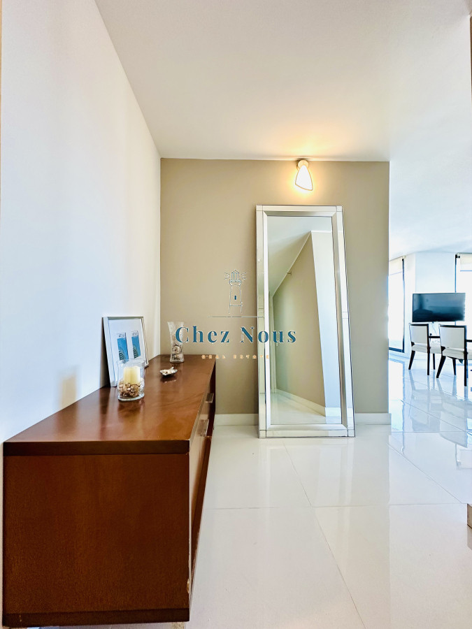 Apartamento ID.2121 - Moderno Apartamento de 3 Dormitorios en Suite, zona Hotel Enjoy, Punta del Este