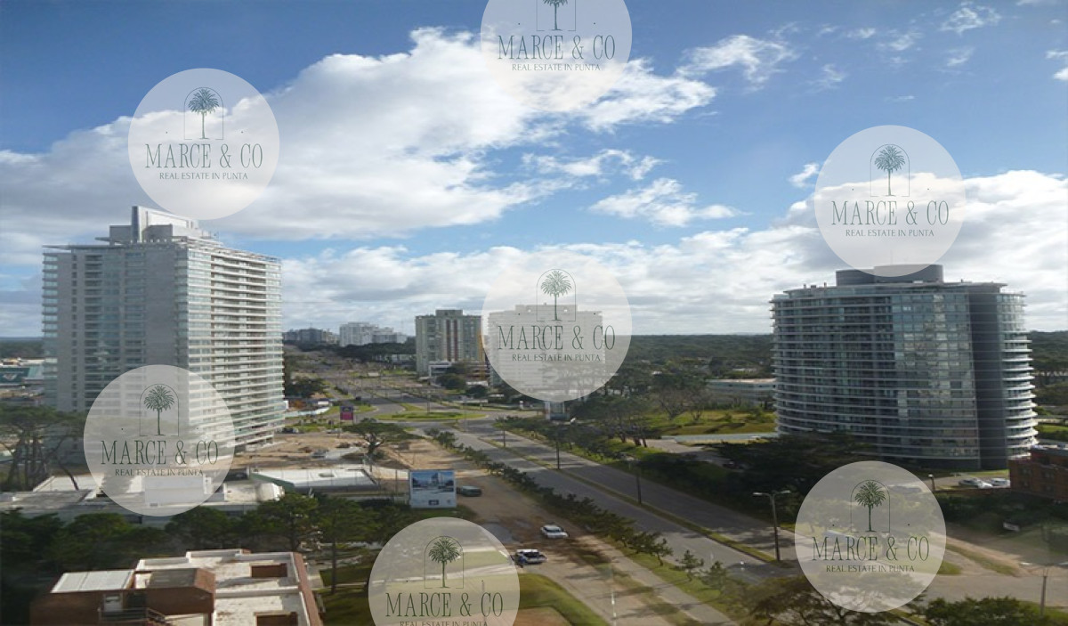 Apartamento ID.2321 - Apartamento de 3 Dormitorios en Venta, Ocean Drive Punta del Este