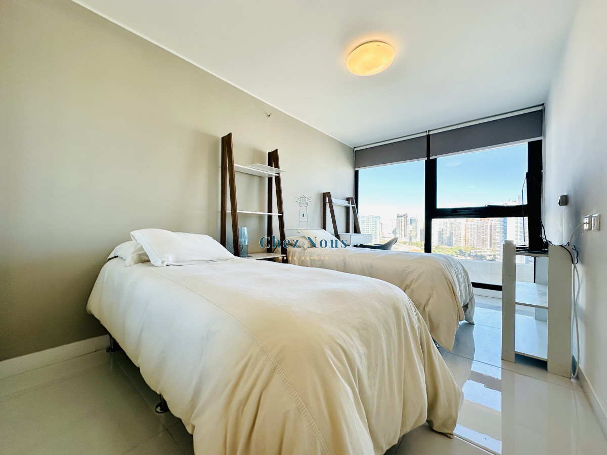 Apartamento ID.2121 - Moderno Apartamento de 3 Dormitorios en Suite, zona Hotel Enjoy, Punta del Este