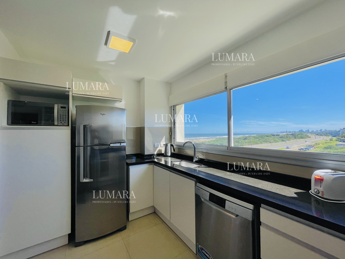 Apartamento ID.2685 - Penthouse de 3 Dormitorios en Primera Línea del Mar, Playa Brava Punta del Este