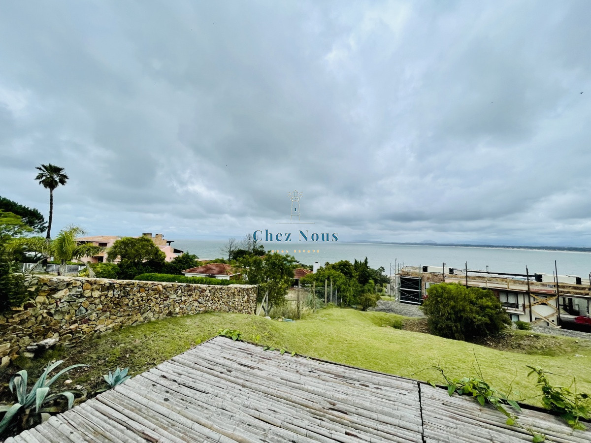 Apartamento ID.508 - Venta de apartamento de dos dormitorios con parrillero en complejo privado de Punta Ballena