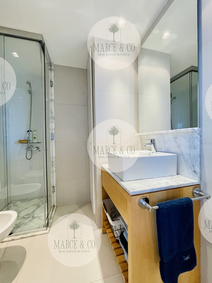 Apartamento ID.1431 - Venta OPORTUNIDAD de exclusivo departamento de tres dormitorios y Parrillero en Punta Ballena