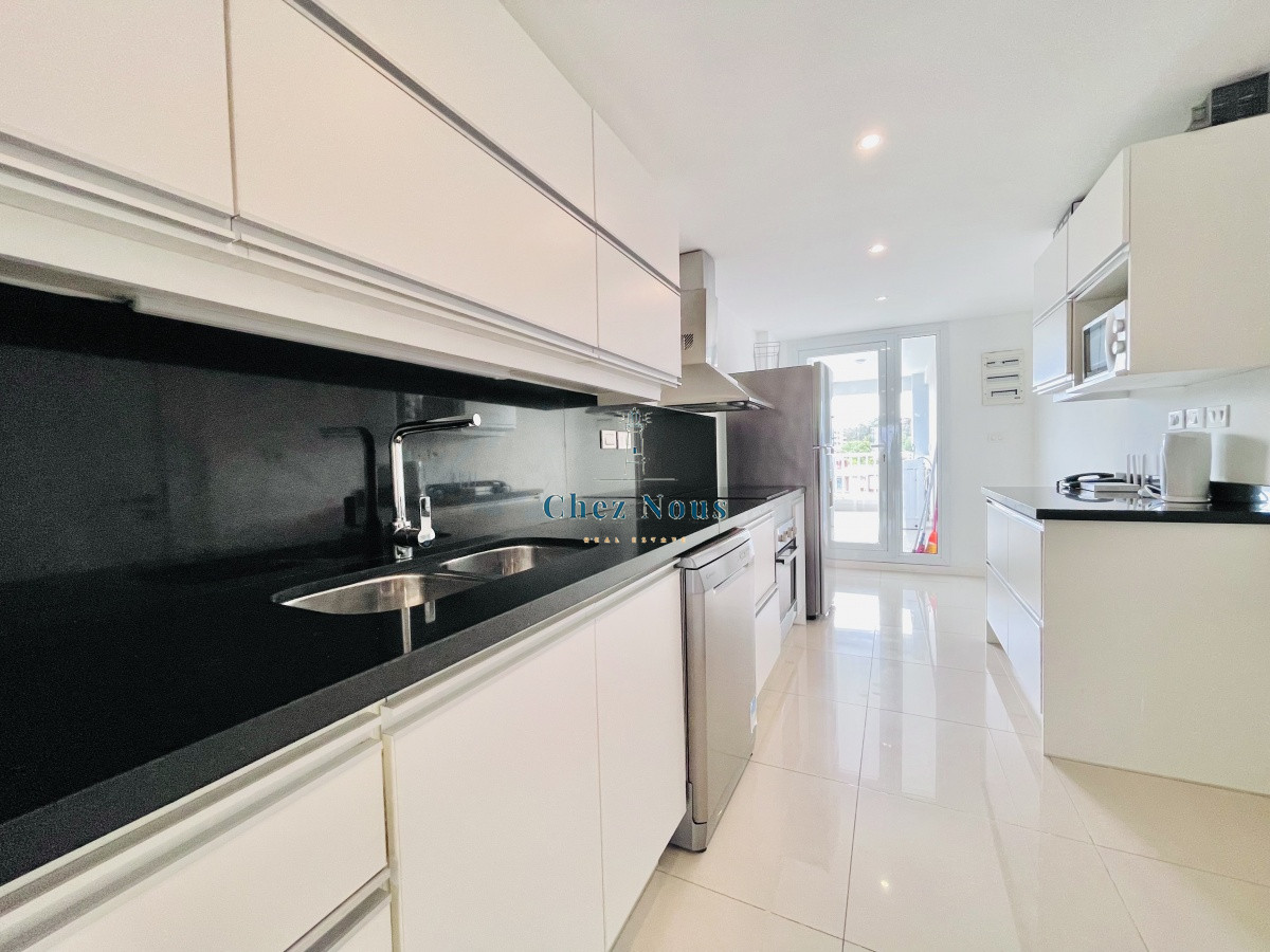Apartamento ID.1023 - Apartamento de 3 Dormitorios y Parrillero Frente al Mar, Playa Mansa