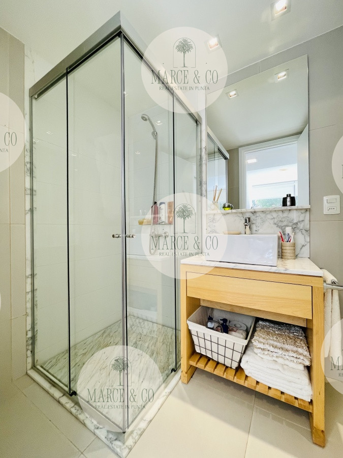 Apartamento ID.1431 - Venta OPORTUNIDAD de exclusivo departamento de tres dormitorios y Parrillero en Punta Ballena