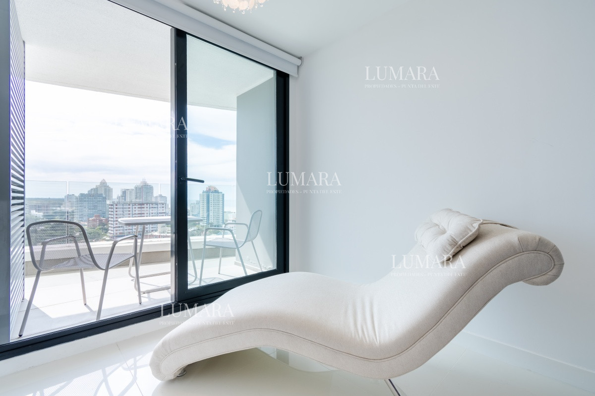 Apartamento ID.2330 - Moderno Apartamento de 3 Dormitorios en Suite, zona Hotel Enjoy, Punta del Este