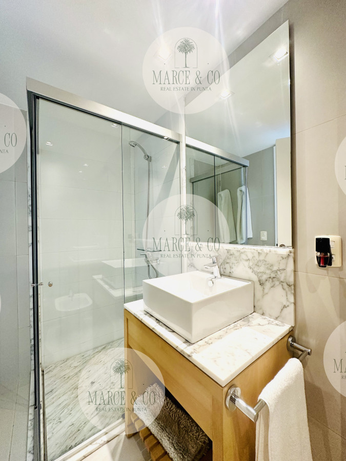 Apartamento ID.1431 - Venta OPORTUNIDAD de exclusivo departamento de tres dormitorios y Parrillero en Punta Ballena