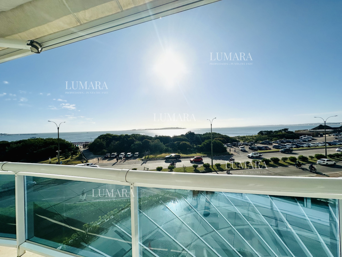 Apartamento ID.864 - Alquiler temporario de Apartamento de 2 suites sobre Playa Mansa, Primera Línea