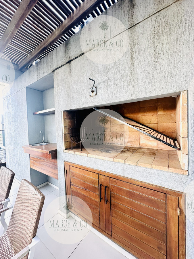 Apartamento ID.1431 - Venta OPORTUNIDAD de exclusivo departamento de tres dormitorios y Parrillero en Punta Ballena