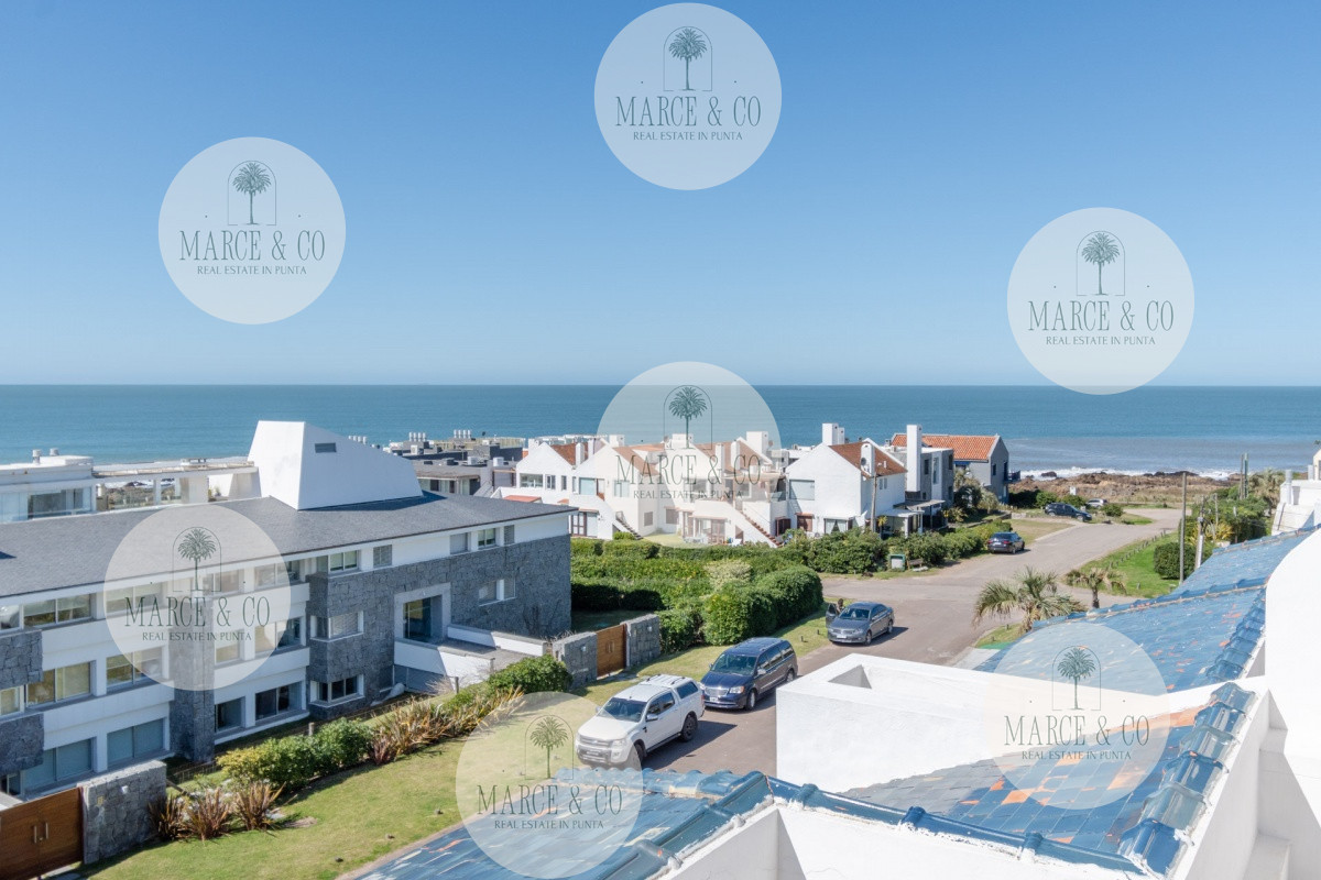 Apartamento ID.2235 - Venta y alquiler temporario de apartamento penthouse de tres dormitorios en playa Montoya