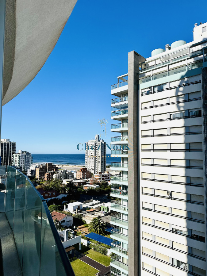 Apartamento ID.2121 - Moderno Apartamento de 3 Dormitorios en Suite, zona Hotel Enjoy, Punta del Este