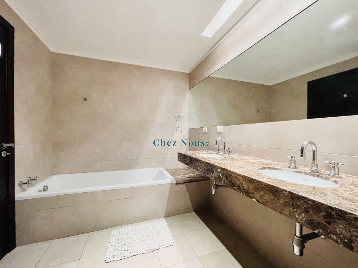 Apartamento ID.534 - Venta de Moderno Apartamento de 3 Dormitorios Frente al Mar en La Barra