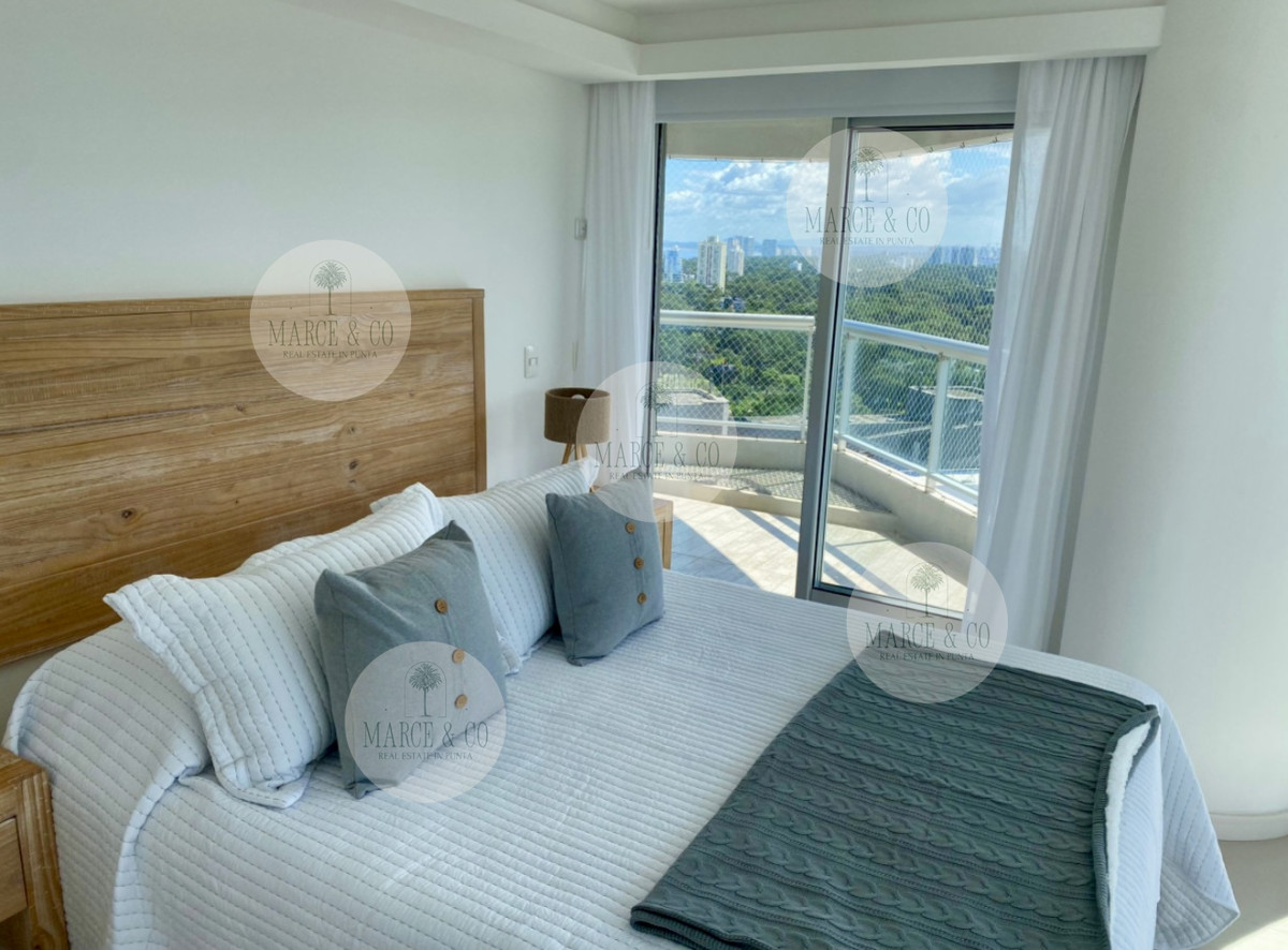 Apartamento ID.2548 - Alquiler temporal de apartamento piso alto de 2 dormitorios más servicio en playa brava 