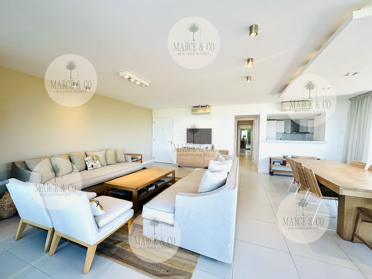 Apartamento ID.1431 - Venta OPORTUNIDAD de exclusivo departamento de tres dormitorios y Parrillero en Punta Ballena