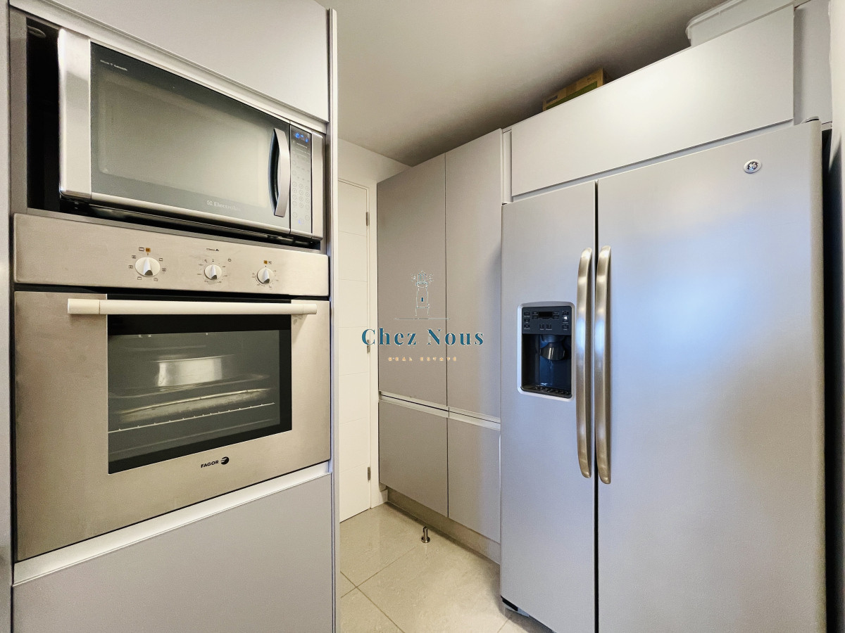 Apartamento ID.555 -  Exclusivo Penthouse de 3 Dormitorios con Vistas panorámicas a Playa Brava, en Venta