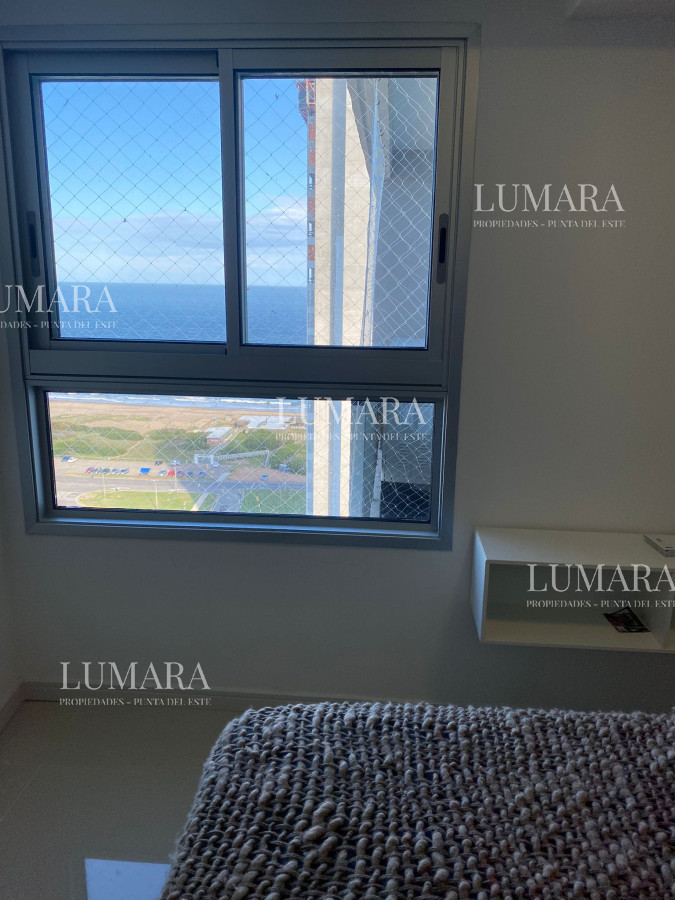 Apartamento ID.2731 - Venta de gran apartamento de 3 dormitorios con parrillero propio en Playa Brava, Punta del Este