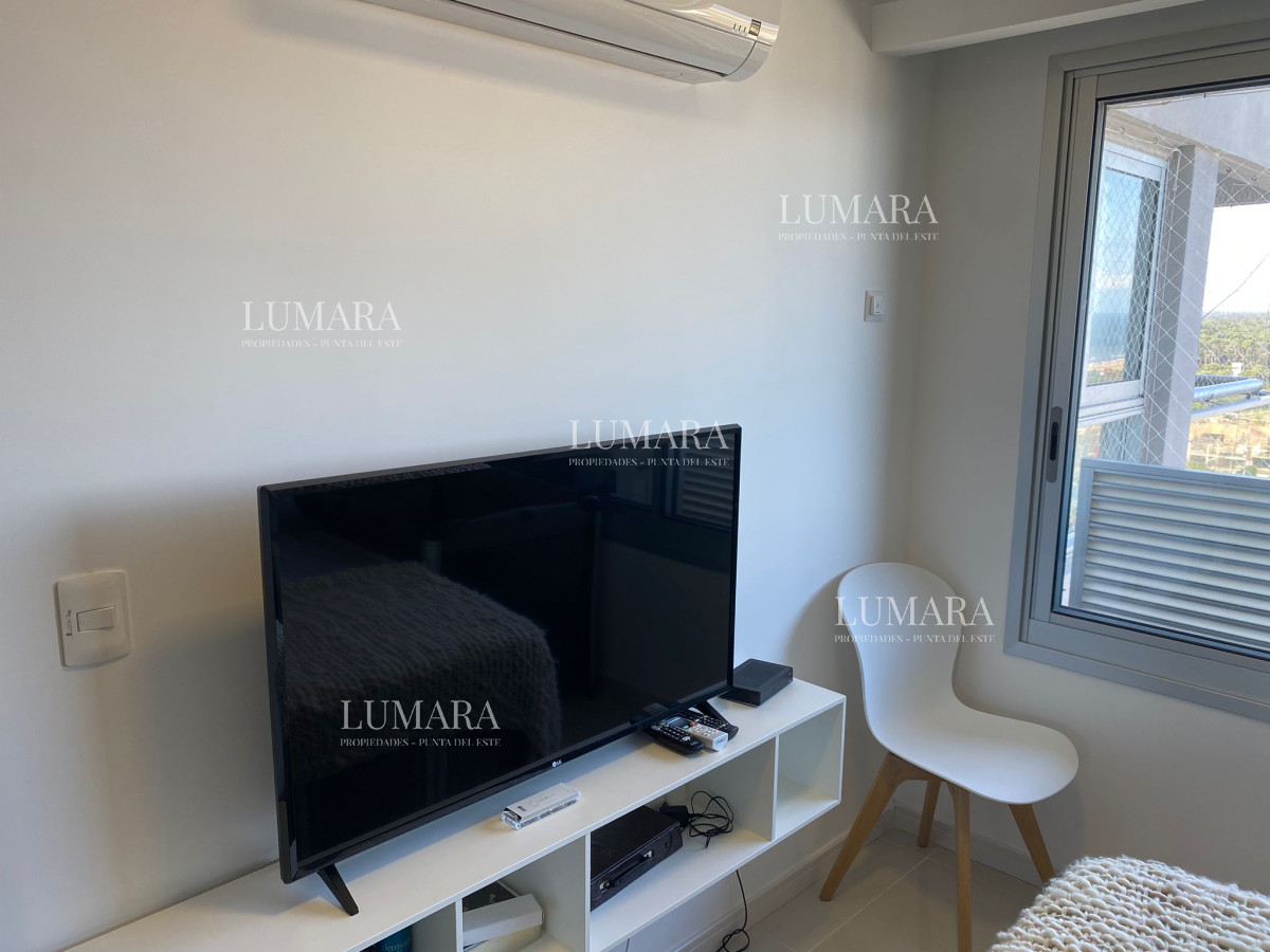 Apartamento ID.2731 - Venta de gran apartamento de 3 dormitorios con parrillero propio en Playa Brava, Punta del Este