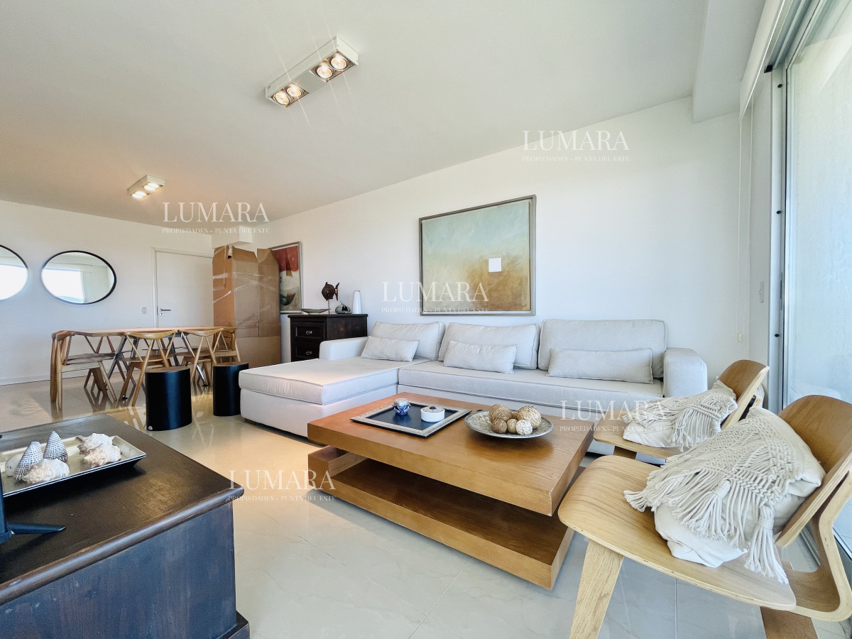 Apartamento ID.2685 - Penthouse de 3 Dormitorios en Primera Línea del Mar, Playa Brava Punta del Este