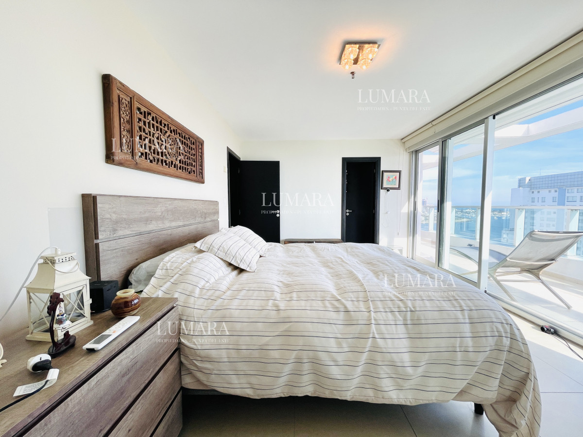 Apartamento ID.1619 - Venta de Excelente Penthouse de 2 Dormitorios y Parrillero con vistas a Playa Mansa, Punta del Este