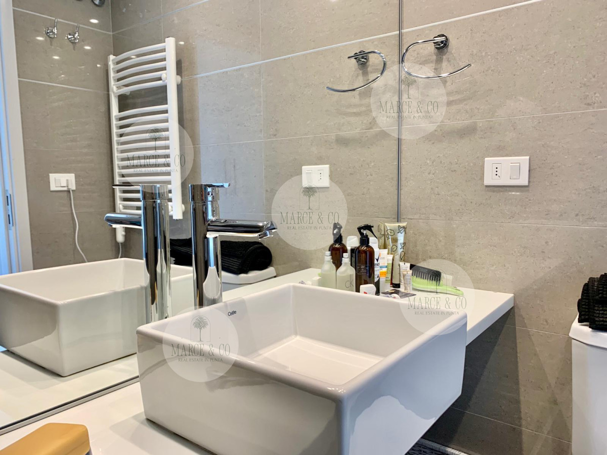 Apartamento ID.1101 - Excelente Apartamento de 2 Dormitorios en Venta y Alquiler - Playa Mansa, Punta del Este