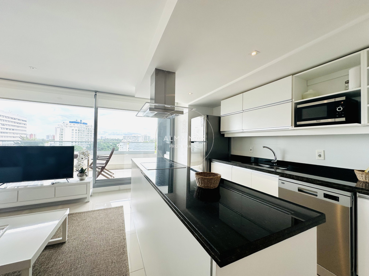Apartamento ID.584 - Apartamento de 2 Dormitorios en Venta a metros de playa Brava, Punta del Este