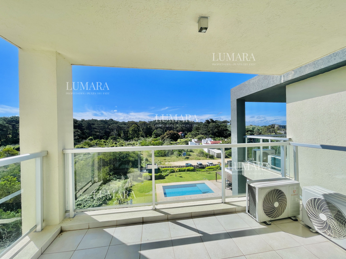 Apartamento ID.2685 - Penthouse de 3 Dormitorios en Primera Línea del Mar, Playa Brava Punta del Este