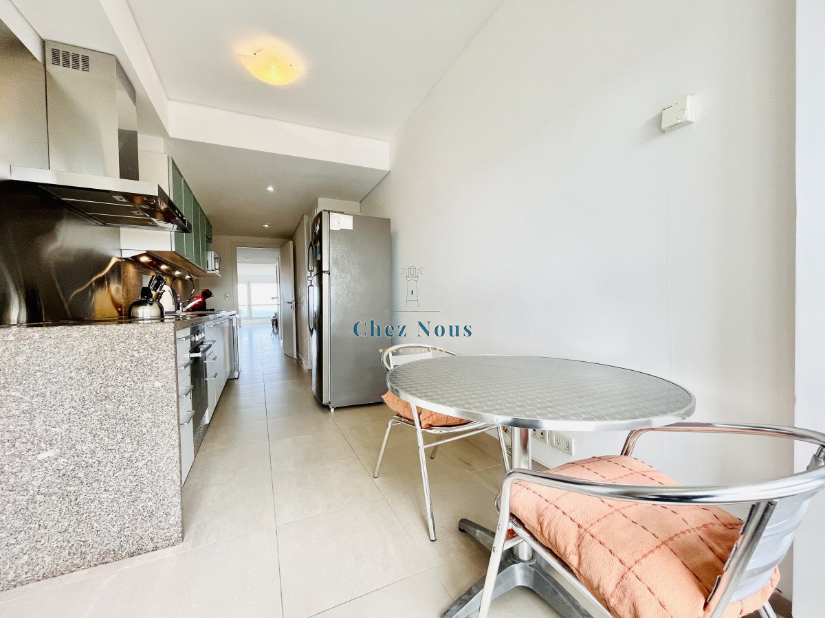 Apartamento ID.1088 - Alquiler temporario de Apartamento de 2 Dormitorios más Dependencia en Torre Le Parc, Playa Brava