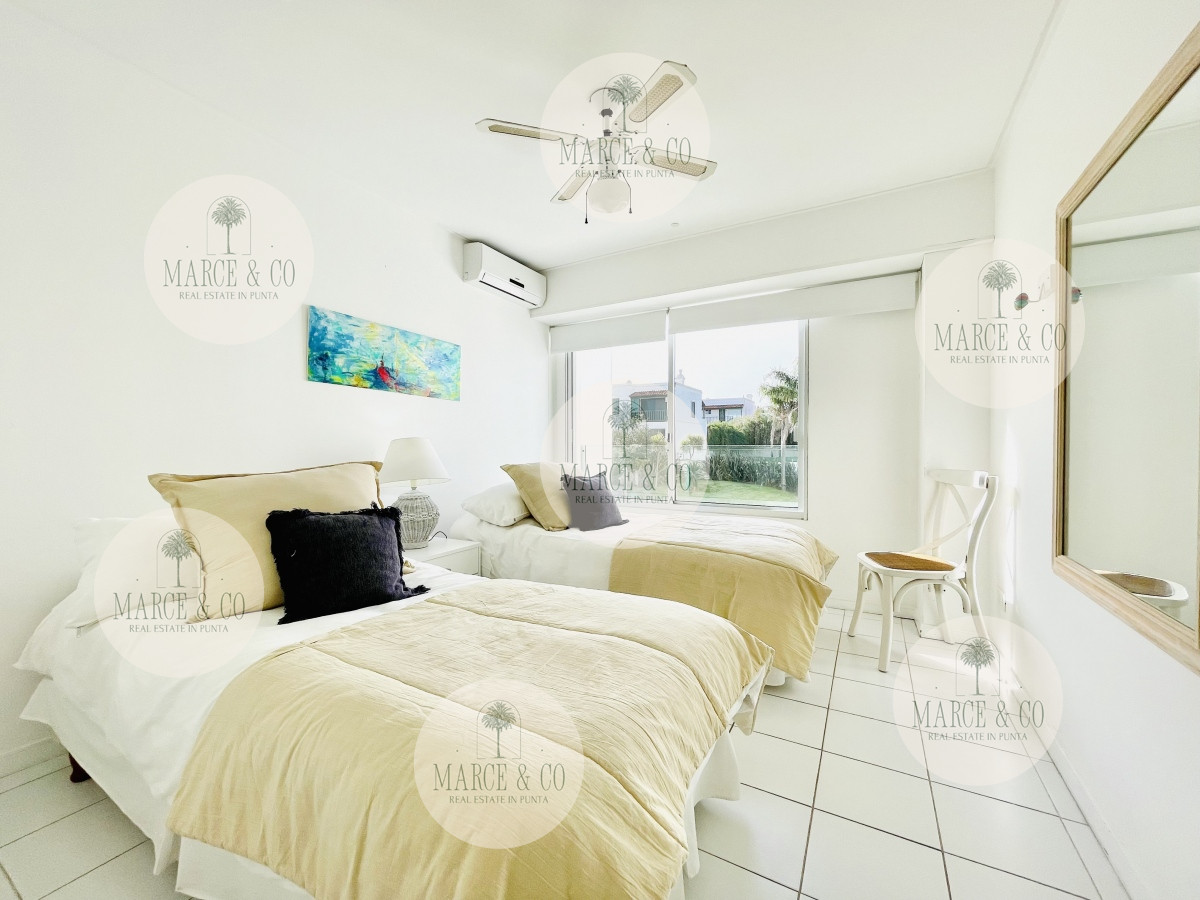 Apartamento ID.542 - Maravilloso Penthouse de 3 Dormitorios y Parrillero en Montoya, La Barra