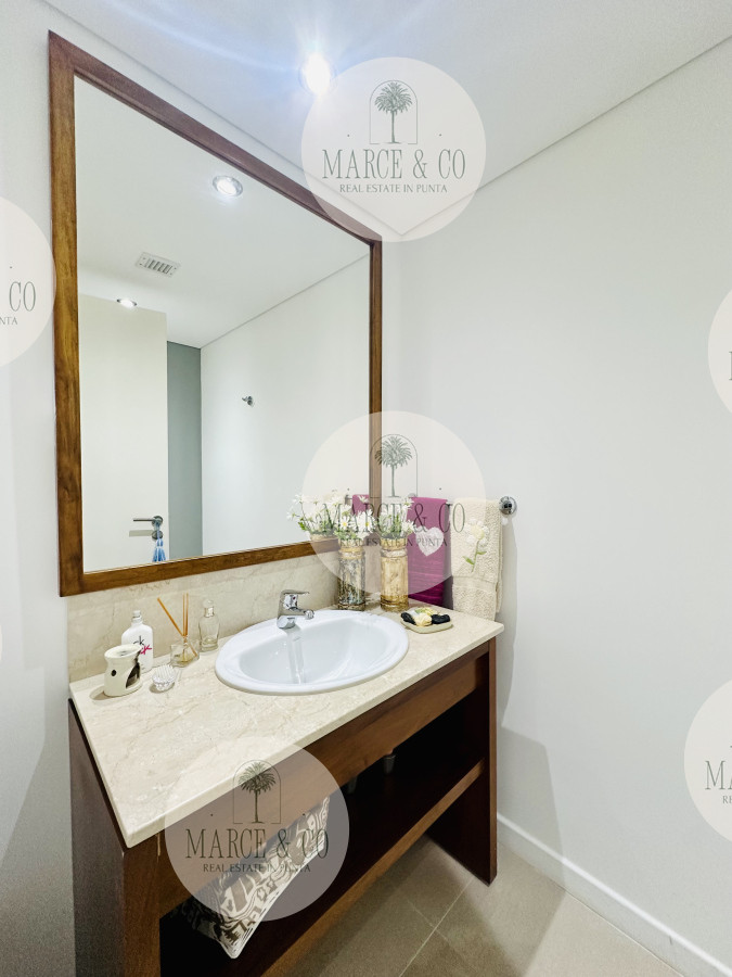 Apartamento ID.2198 - Oportunidad en Venta! Apartamento sobre playa Brava de 3 Dormitorios más Dependencia, Torre Le Parc