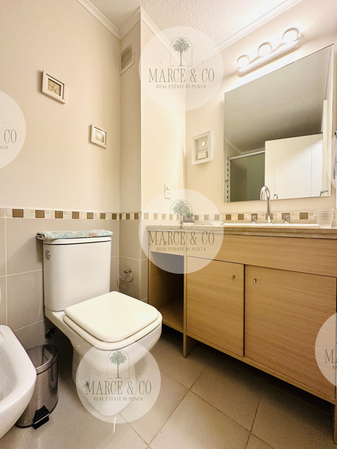 Apartamento ID.2321 - Apartamento de 3 Dormitorios en Venta, Ocean Drive Punta del Este