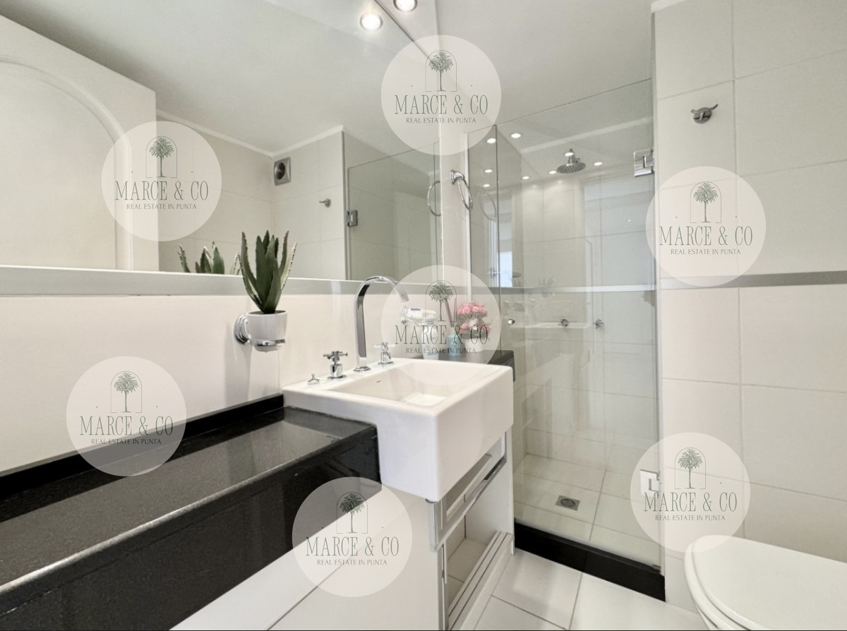 Apartamento ID.2224 - Apartamento de 6 Dormitorios Frente al Puerto de Punta del Este