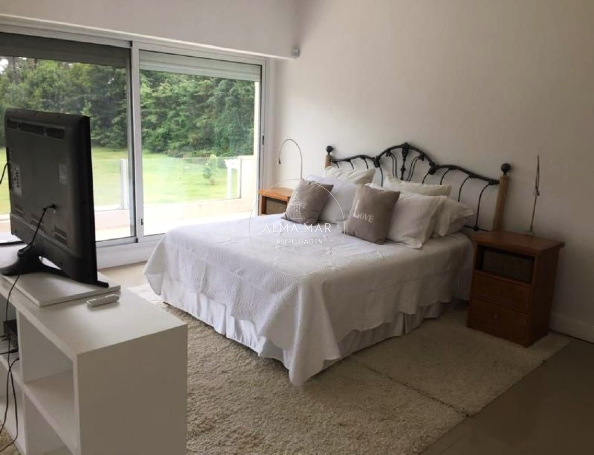 Casa ID.94 - Moderna Casa de 4 Dormitorios en el Golf - Punta del Este