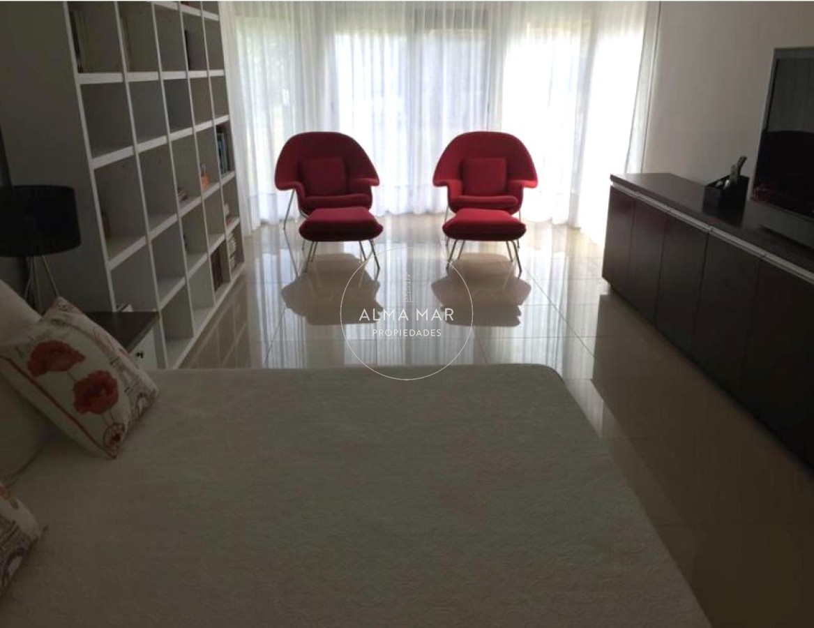 Casa ID.94 - Moderna Casa de 4 Dormitorios en el Golf - Punta del Este