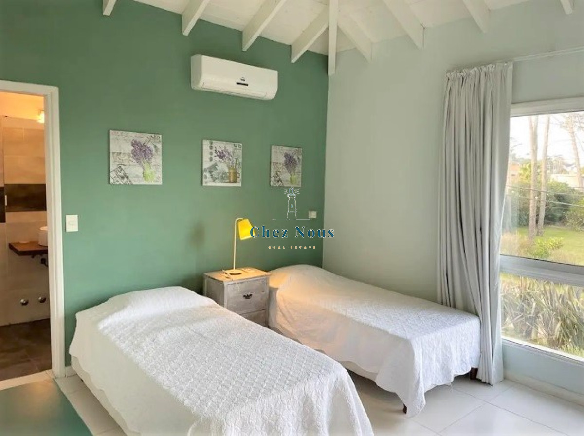 Casa ID.1407 - Excelente Casa de 6 Dormitorios y Piscina en Montoya, La Barra