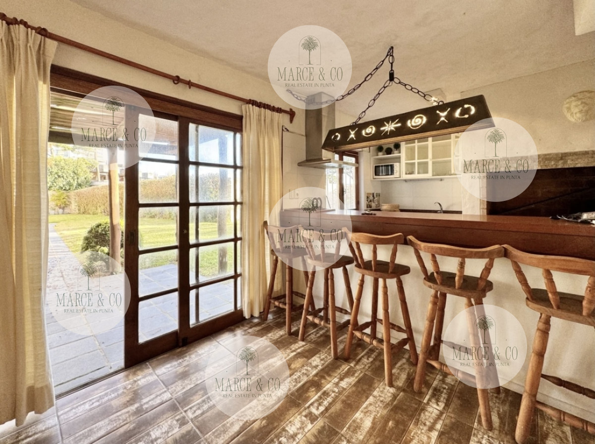 Casa ID.2282 - Moderna Casa de 4 Dormitorios en Playa Mansa a 150 metros del Mar