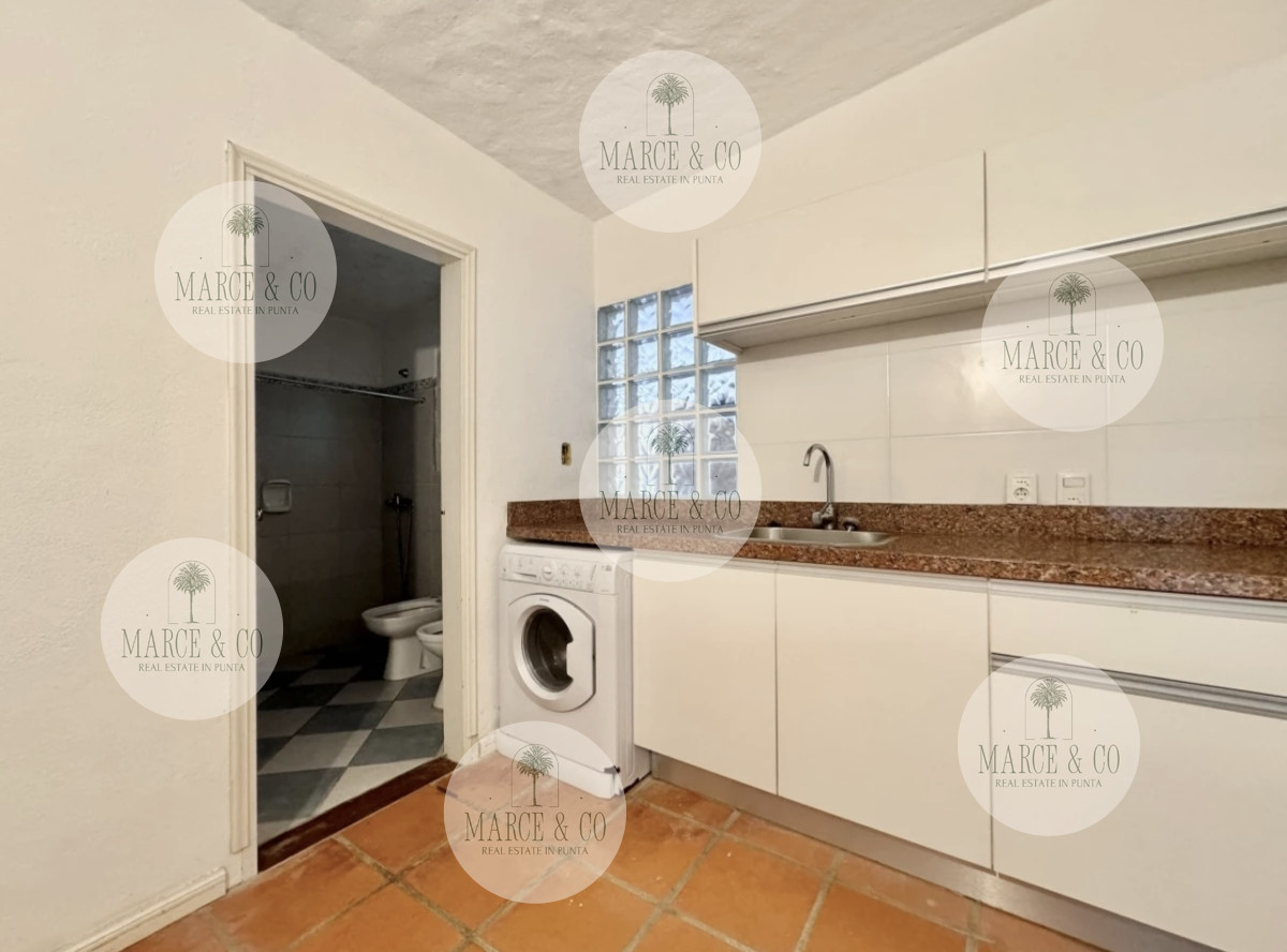 Casa ID.2282 - Moderna Casa de 4 Dormitorios en Playa Mansa a 150 metros del Mar
