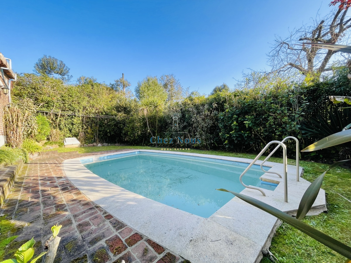 Casa ID.442 - Casa de 3 Dormitorios y Piscina en Playa Mansa, Punta del Este