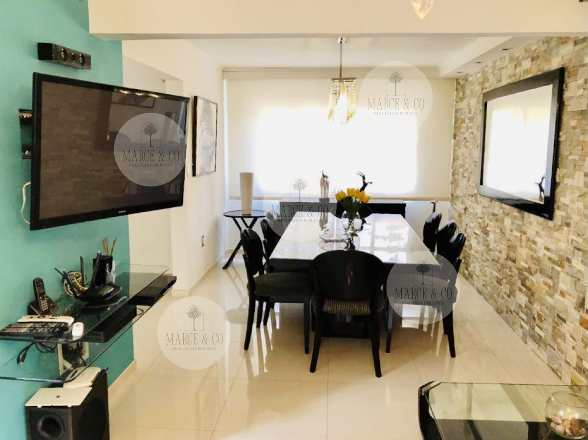 Casa ID.2419 - Alquiler temporario de casa con 3 Dormitorios con piscina y barbacoa en Jardines de Córdoba, Punta del Este