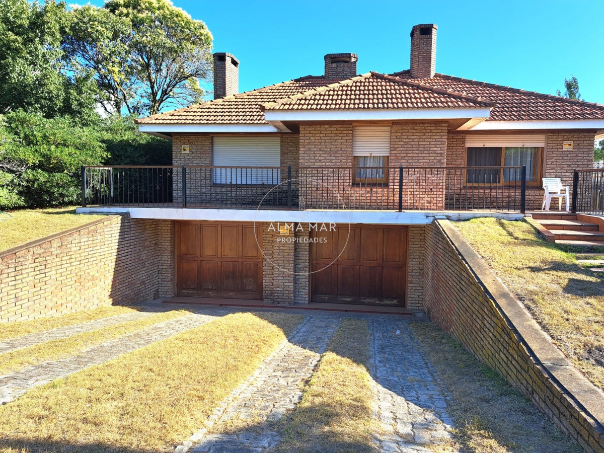 Casa ID.408 - Gran casa de 4 Dormitorios en Aidy Grill, Punta del Este