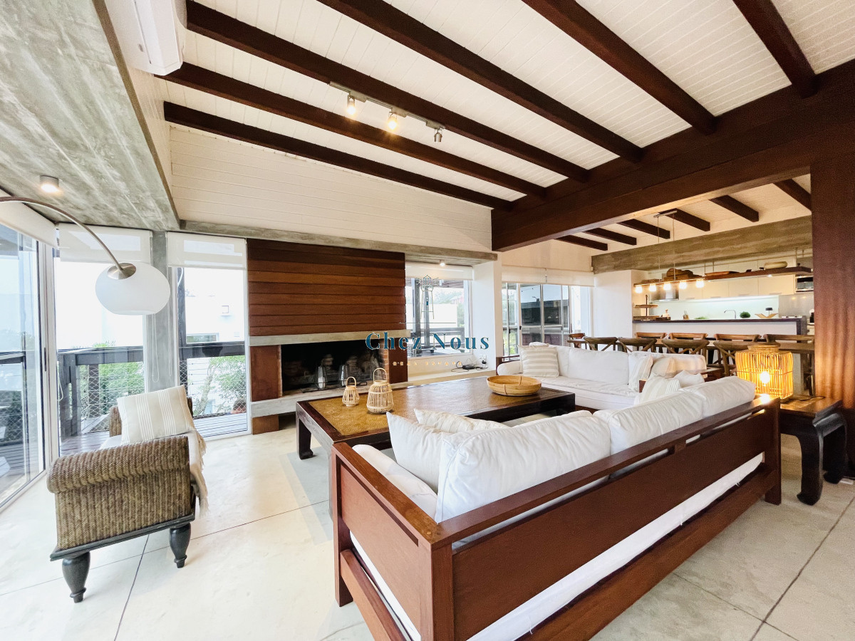 Casa ID.474 - Excelente Casa de 5 Dormitorios en Manantiales, Punta del Este