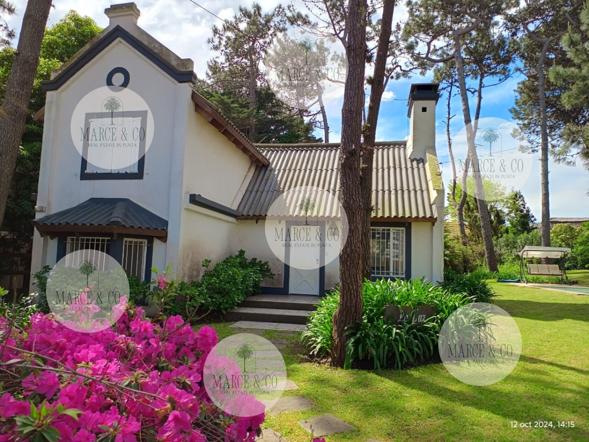Casa ID.2262 - Casa de 3 Dormitorios más Dependencia y Piscina, en Aidy Grill Punta del Este, Ubicada a pasos del Mar