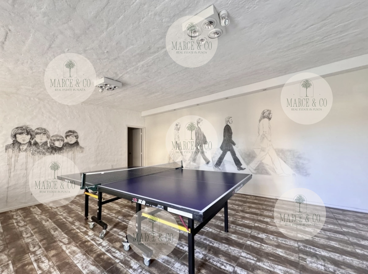 Casa ID.2282 - Moderna Casa de 4 Dormitorios en Playa Mansa a 150 metros del Mar