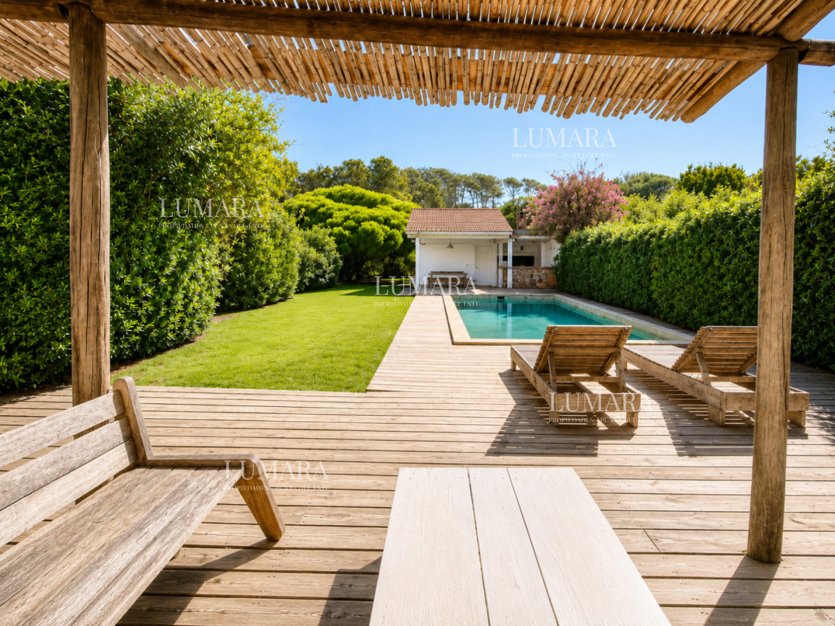 Casa ID.1409 - Excelente Casa de 4 Dormitorios con Piscina y Parrillero en Montoya, La Barra