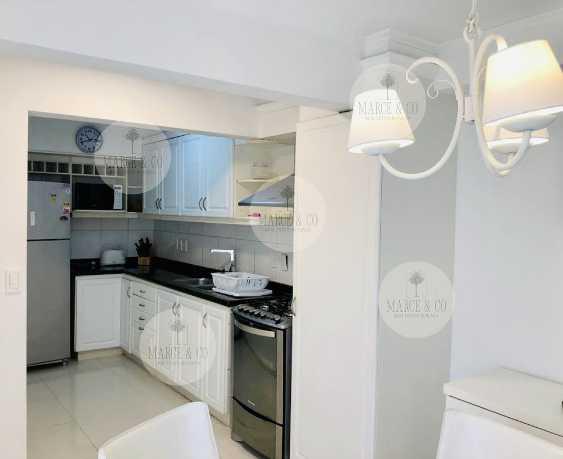 Casa ID.2419 - Alquiler temporario de casa con 3 Dormitorios con piscina y barbacoa en Jardines de Córdoba, Punta del Este