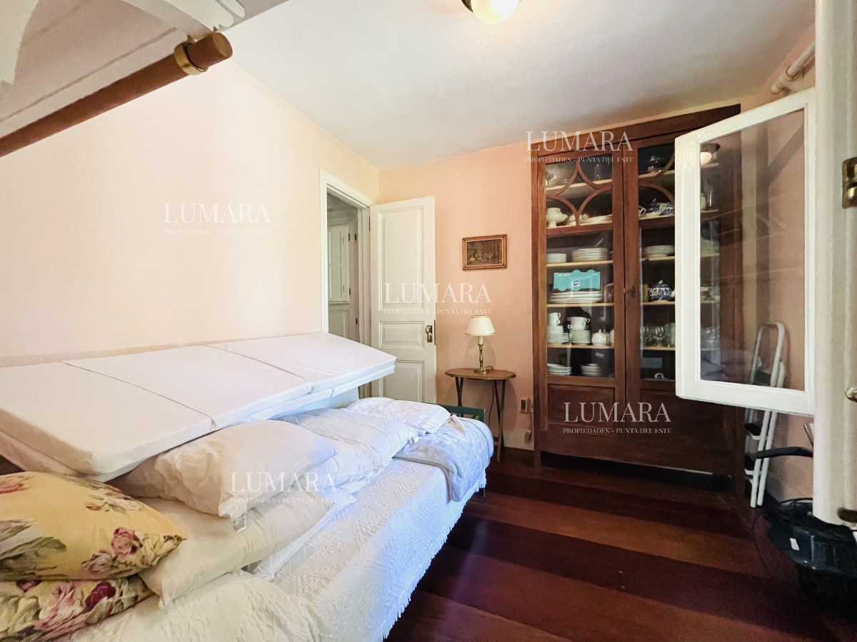 Casa ID.719 - Excelente Casa de 4 Dormitorios en Playa Brava, Punta del Este