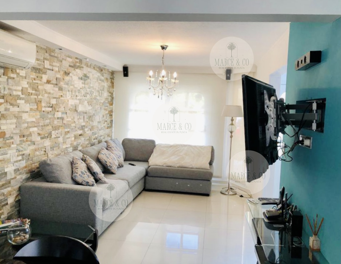 Casa ID.2419 - Alquiler temporario de casa con 3 Dormitorios con piscina y barbacoa en Jardines de Córdoba, Punta del Este