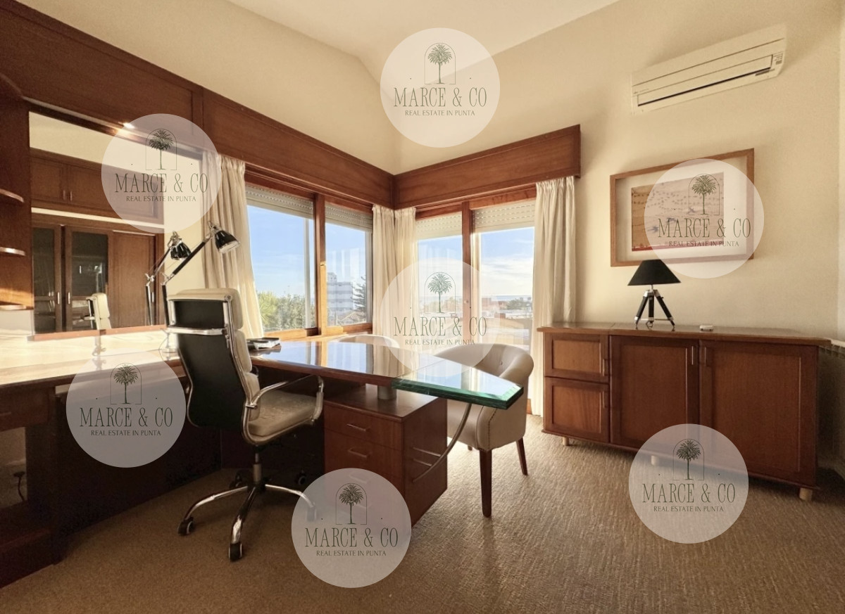 Casa ID.2282 - Moderna Casa de 4 Dormitorios en Playa Mansa a 150 metros del Mar