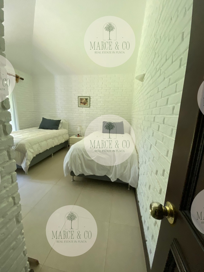 Casa ID.454 - Alquiler temporario de casa de tres dormitorios con piscina en Barrio Lugano a pasos de Punta Shopping, Punta del Este