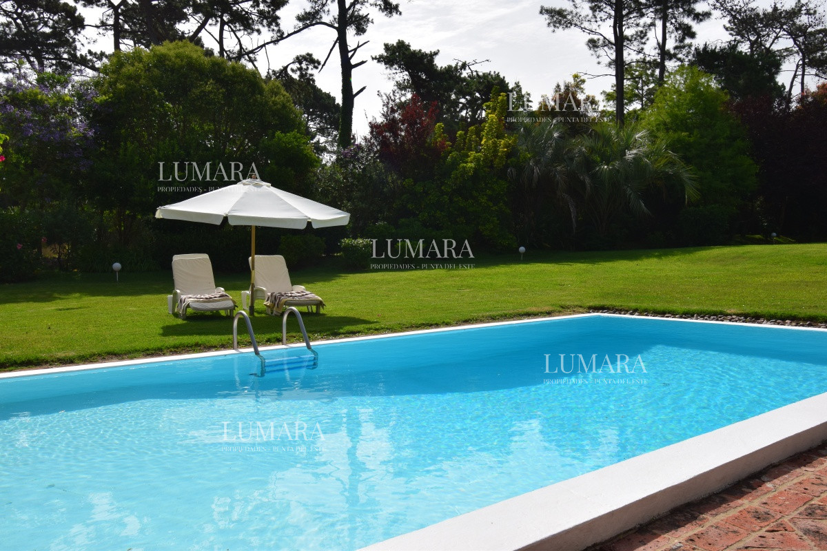 Casa ID.719 - Excelente Casa de 4 Dormitorios en Playa Brava, Punta del Este